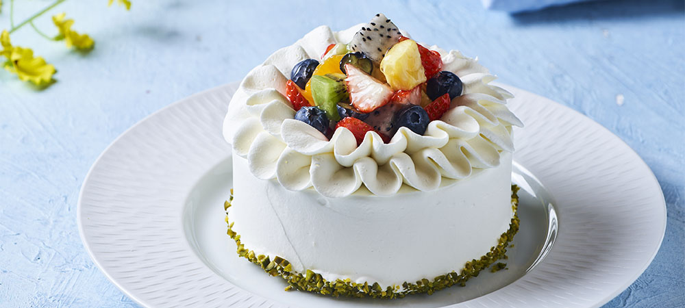 お誕生日や記念日など特別なお祝いにホテル特製ケーキ
