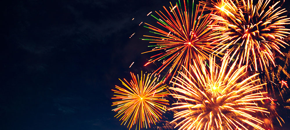 公式 日時限定開催 打ち上げ花火迫力満点の花火をお部屋から楽しもう ニュース トピックス 沖縄のホテルなら ヒルトン沖縄瀬底リゾート